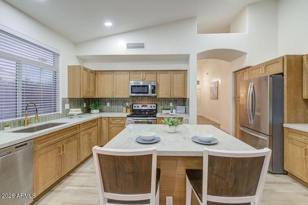 1250 E Captain Dreyfus Avenue, Phoenix, AZ 85022 — photo 7 of 46