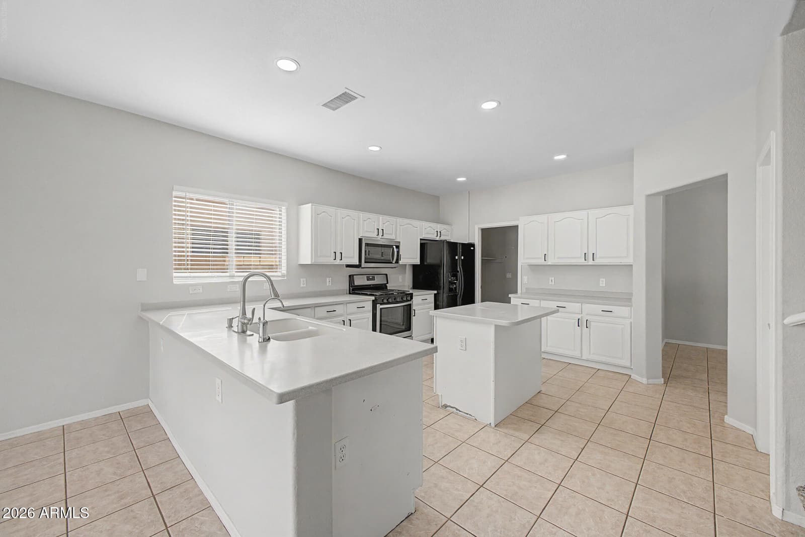 5267 W ANGELA Drive, Glendale, AZ 85308 — photo 17 of 60