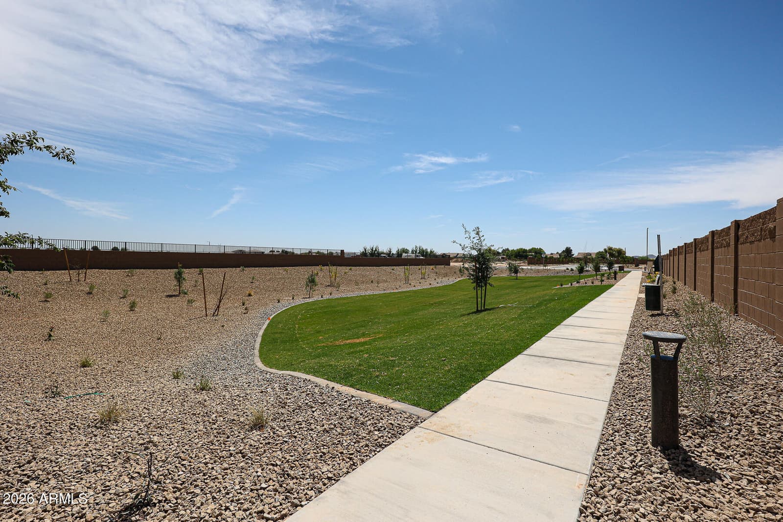 810 W ANGELINA Drive, San Tan Valley, AZ 85140 — photo 4 of 11