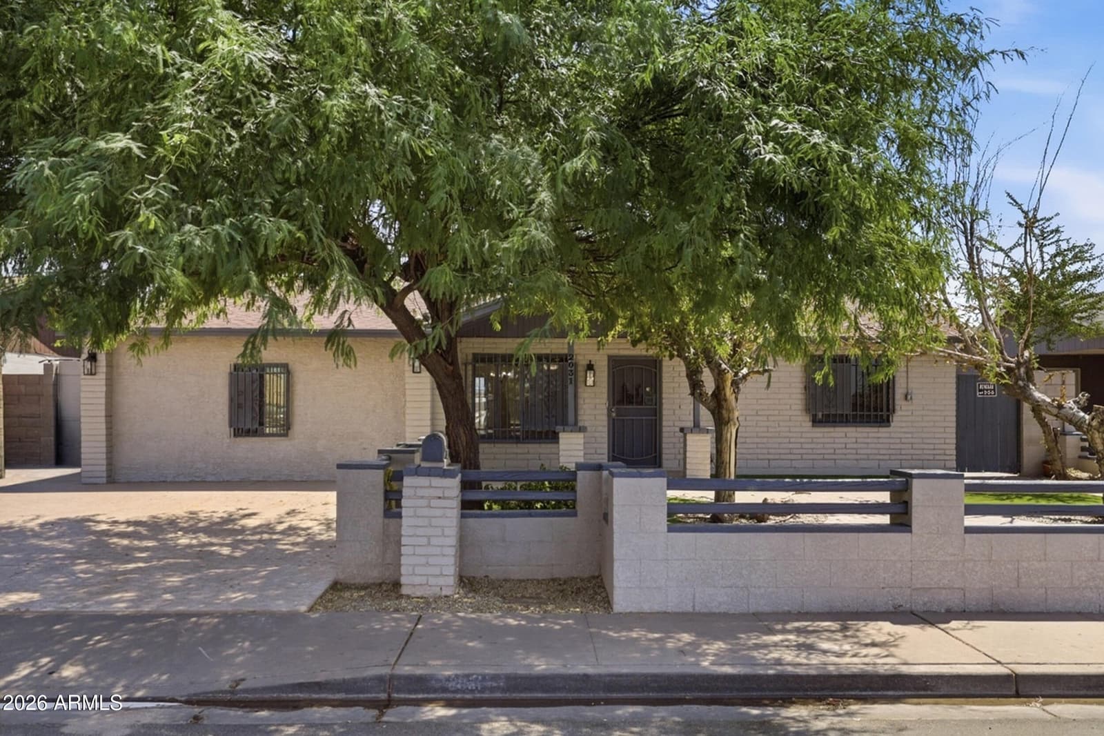 2031 N 55TH Avenue, Phoenix, AZ 85035 — photo 1 of 38