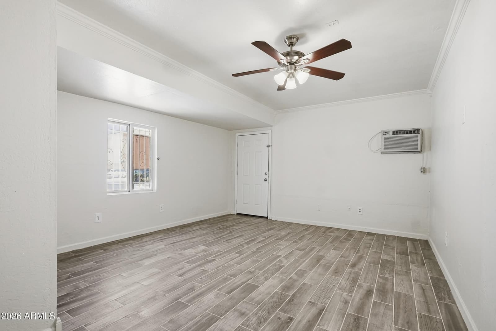 2031 N 55TH Avenue, Phoenix, AZ 85035 — photo 17 of 38