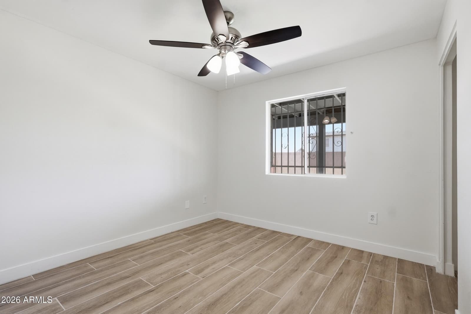 2031 N 55TH Avenue, Phoenix, AZ 85035 — photo 19 of 38