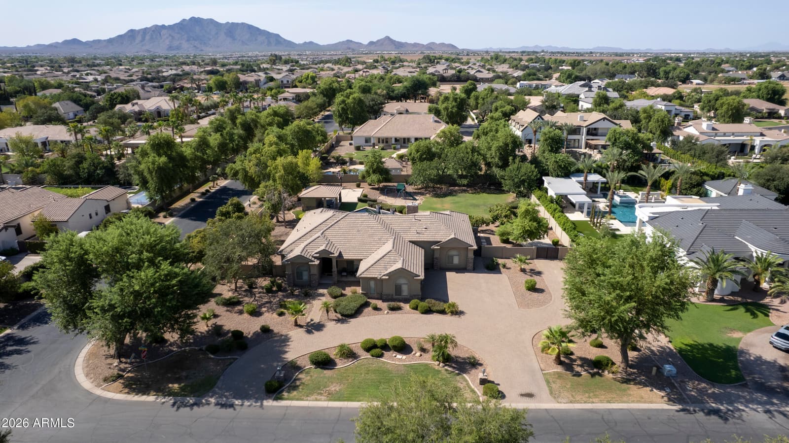 2091 E COCONINO Court, Gilbert, AZ 85298 — photo 2 of 48