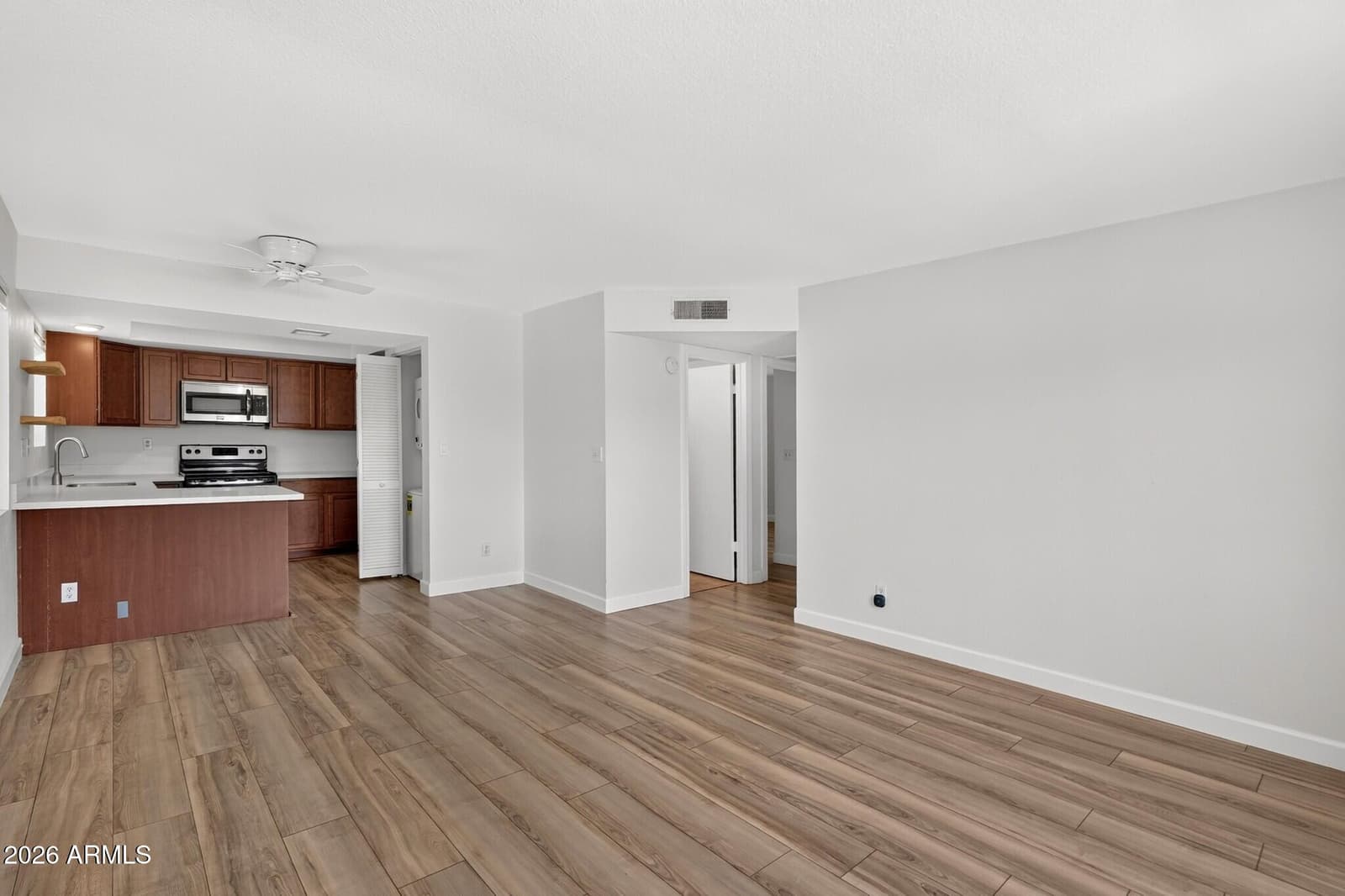 3635 N 37TH Street 12, Phoenix, AZ 85018 — photo 5 of 22