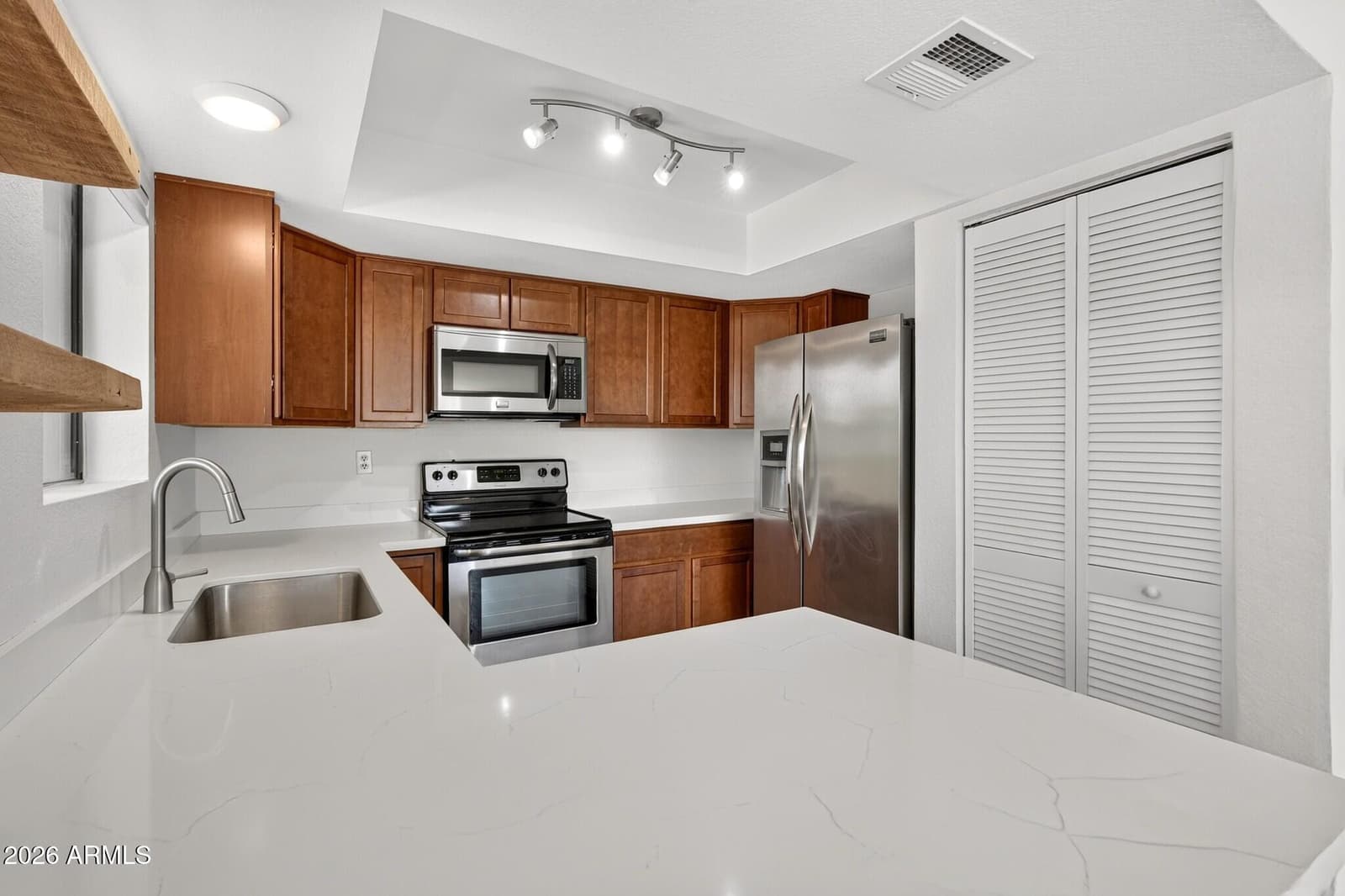 3635 N 37TH Street 12, Phoenix, AZ 85018 — photo 10 of 22