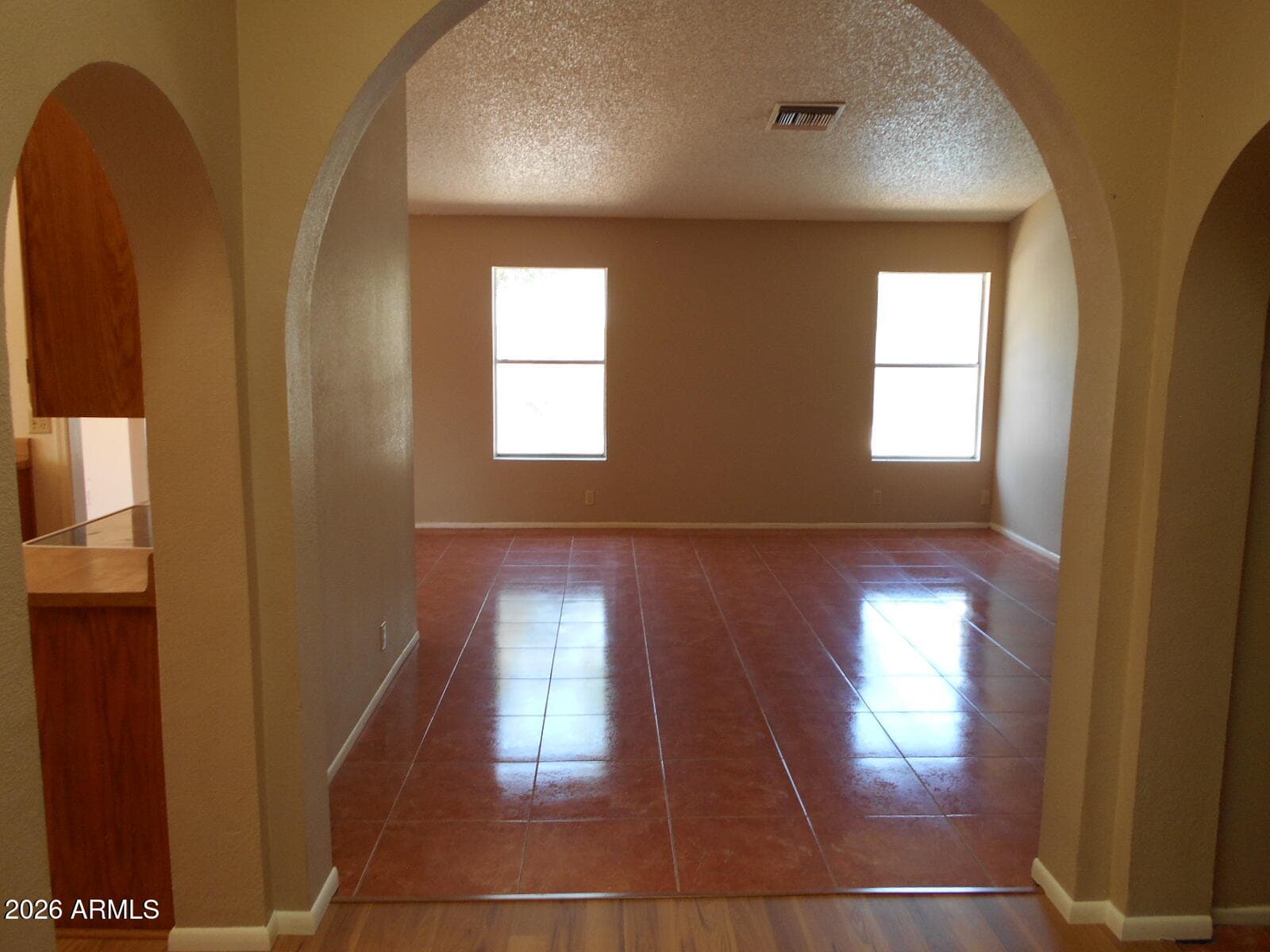 6532 W LUPINE Avenue, Glendale, AZ 85304 — photo 4 of 26