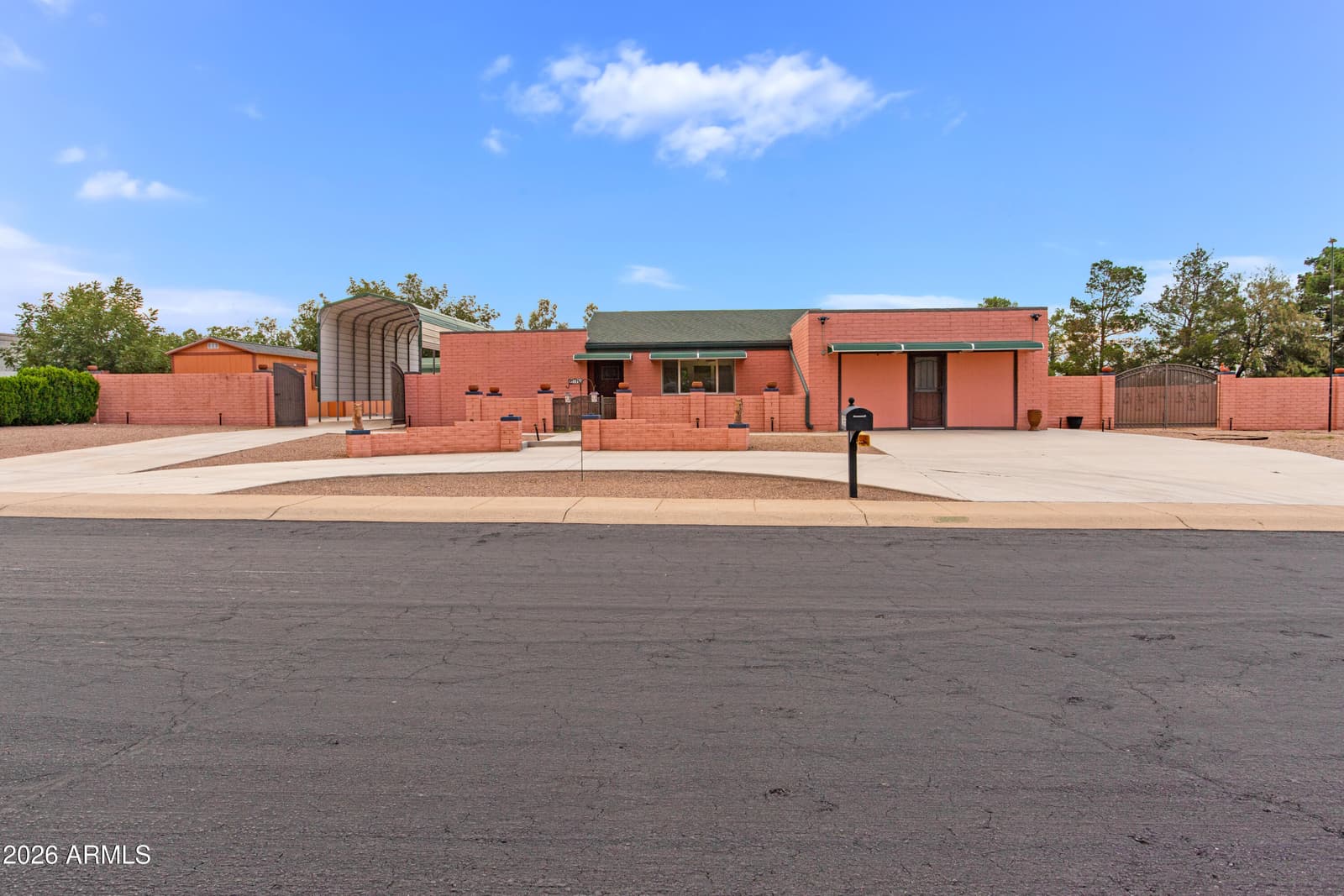 1965 E PICCADILLY Drive, Sierra Vista, AZ 85635 — photo 1 of 50