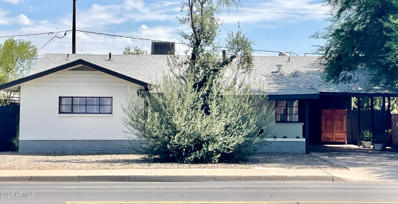 529 W UNIVERSITY Drive, Mesa, AZ 85201 — photo 1 of 24