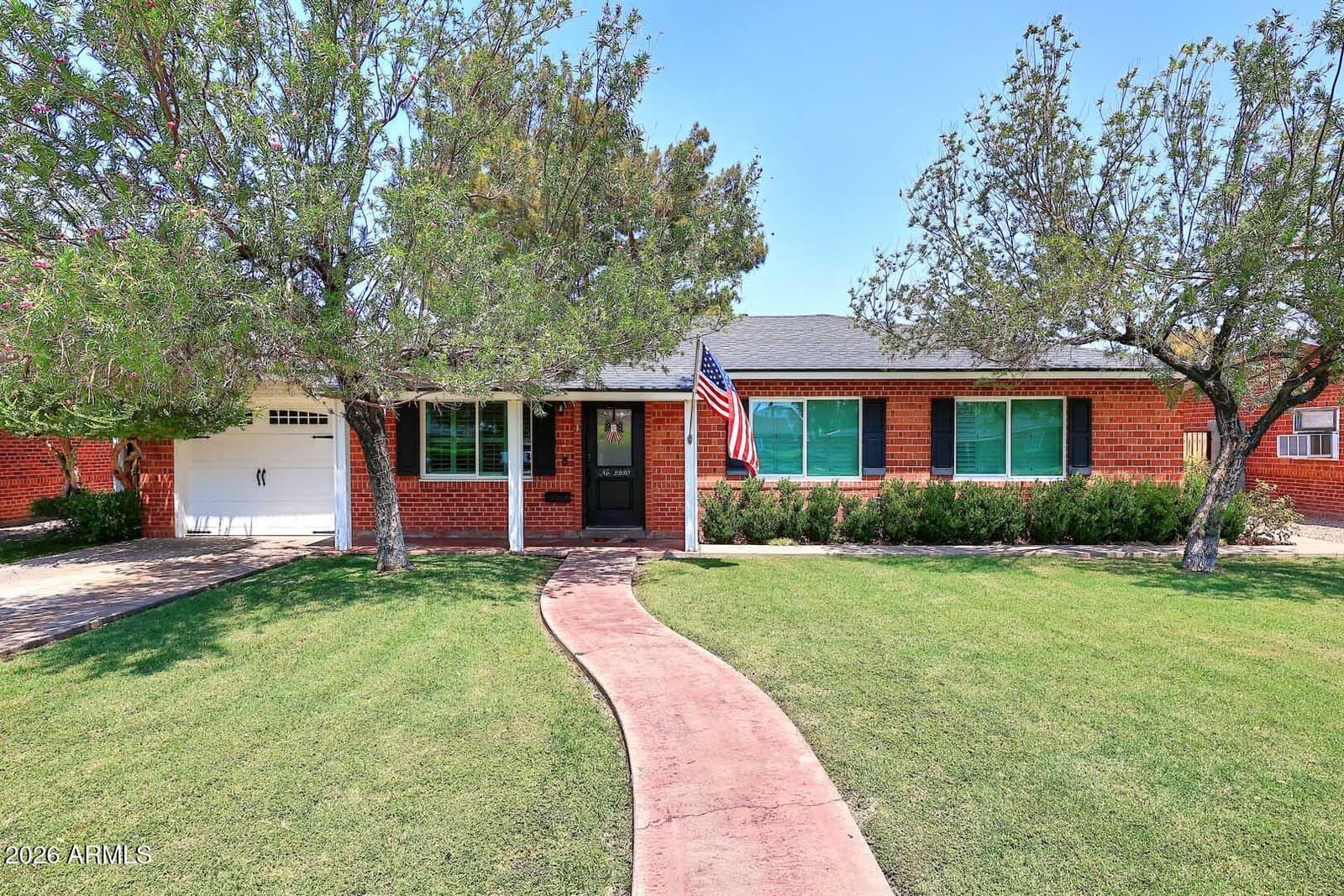 2230 E DEVONSHIRE Avenue, Phoenix, AZ 85016 — photo 1 of 58