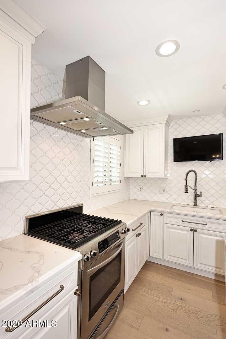 2230 E DEVONSHIRE Avenue, Phoenix, AZ 85016 — photo 12 of 58