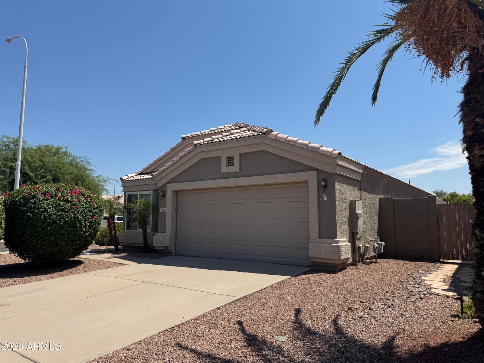 1041 W Saragosa Street, Chandler, AZ 85224 — photo 2 of 35