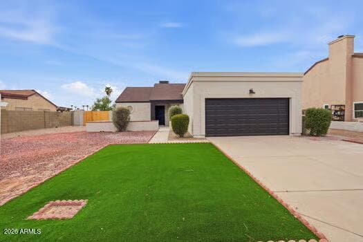 6121 W Maui Lane, Glendale, AZ 85306 — photo 1 of 27