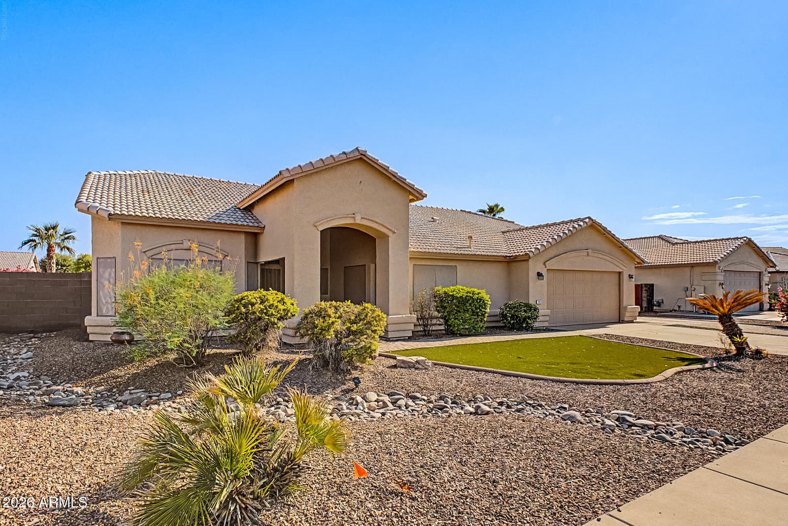 141 E Pebble Trail, Casa Grande, AZ 85122 — photo 3 of 41