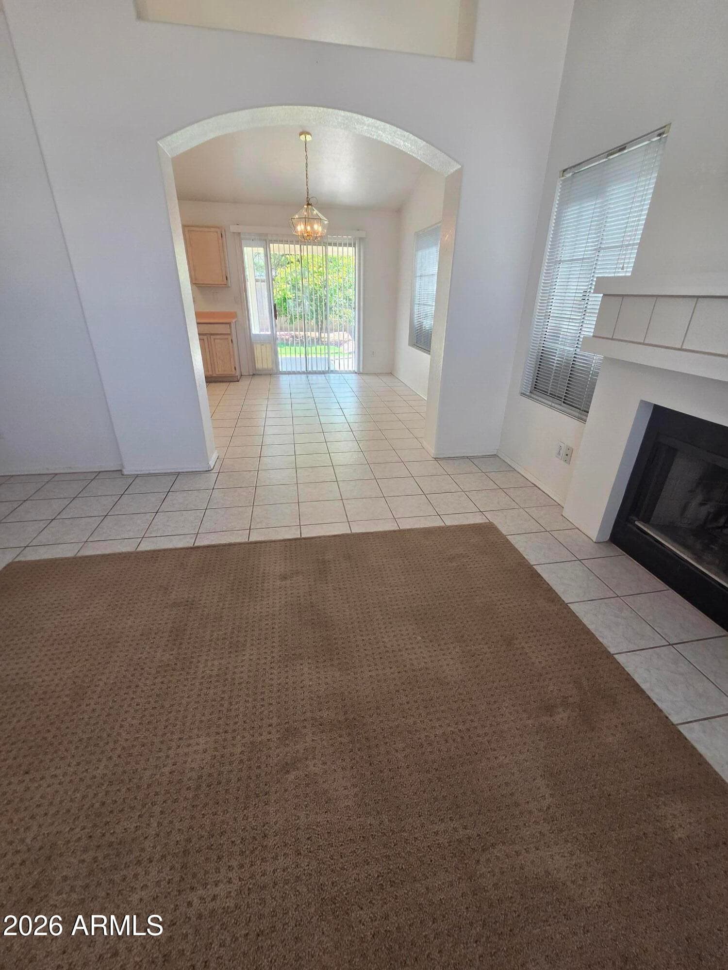 2925 E BLACKHAWK Drive, Phoenix, AZ 85050 — photo 4 of 19