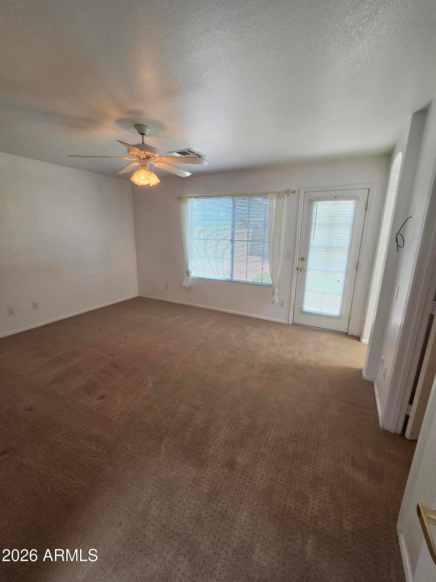 2925 E BLACKHAWK Drive, Phoenix, AZ 85050 — photo 12 of 19