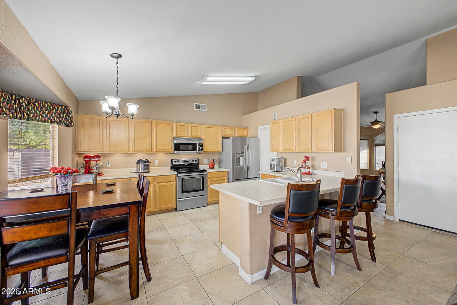 561 S HASTINGS, Mesa, AZ 85208 — photo 11 of 43