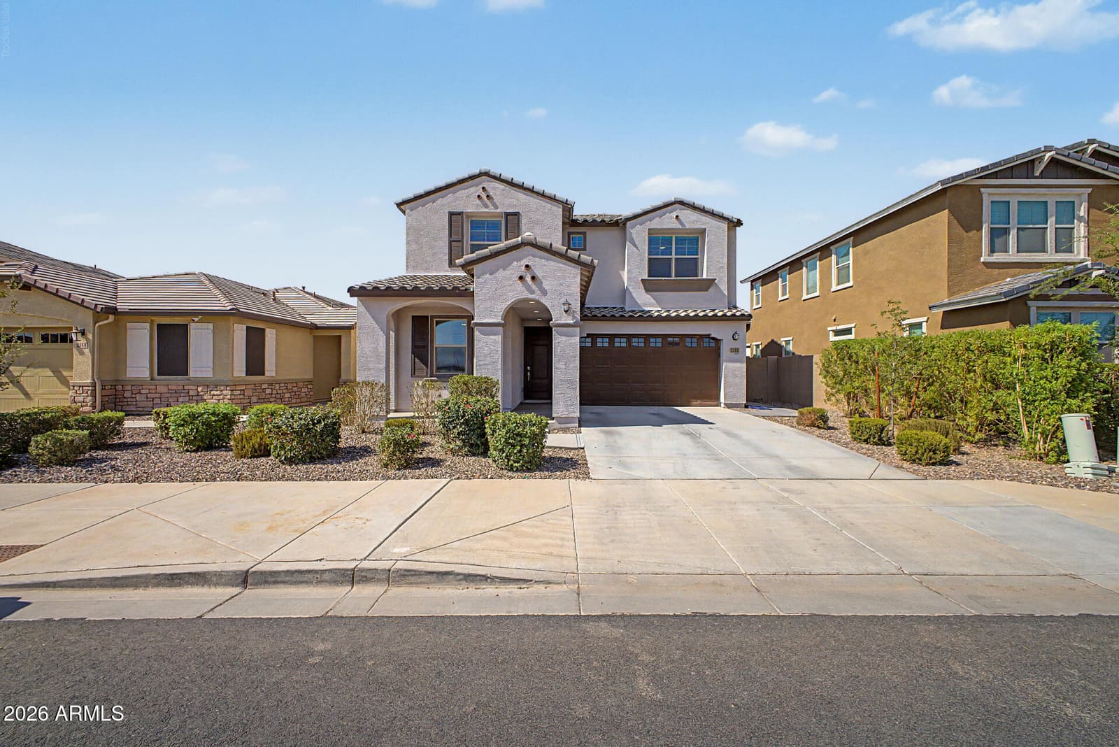2322 E PALMDALE Lane, Gilbert, AZ 85298 — photo 1 of 40