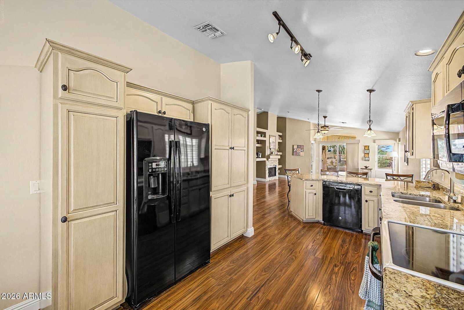 19160 N 116TH Lane, Surprise, AZ 85378 — photo 11 of 40