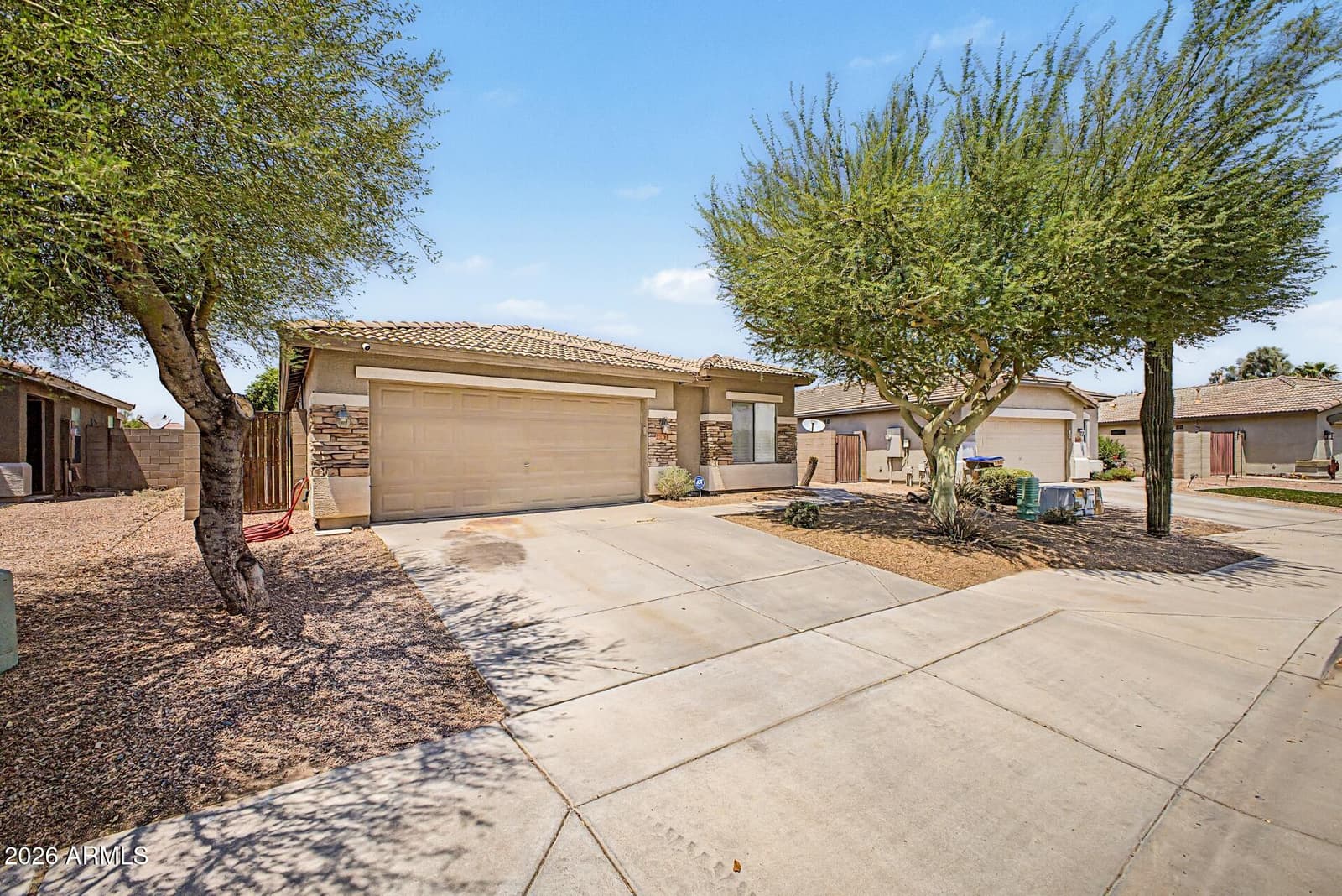 33198 N CAT HILLS Avenue, San Tan Valley, AZ 85144 — photo 2 of 8