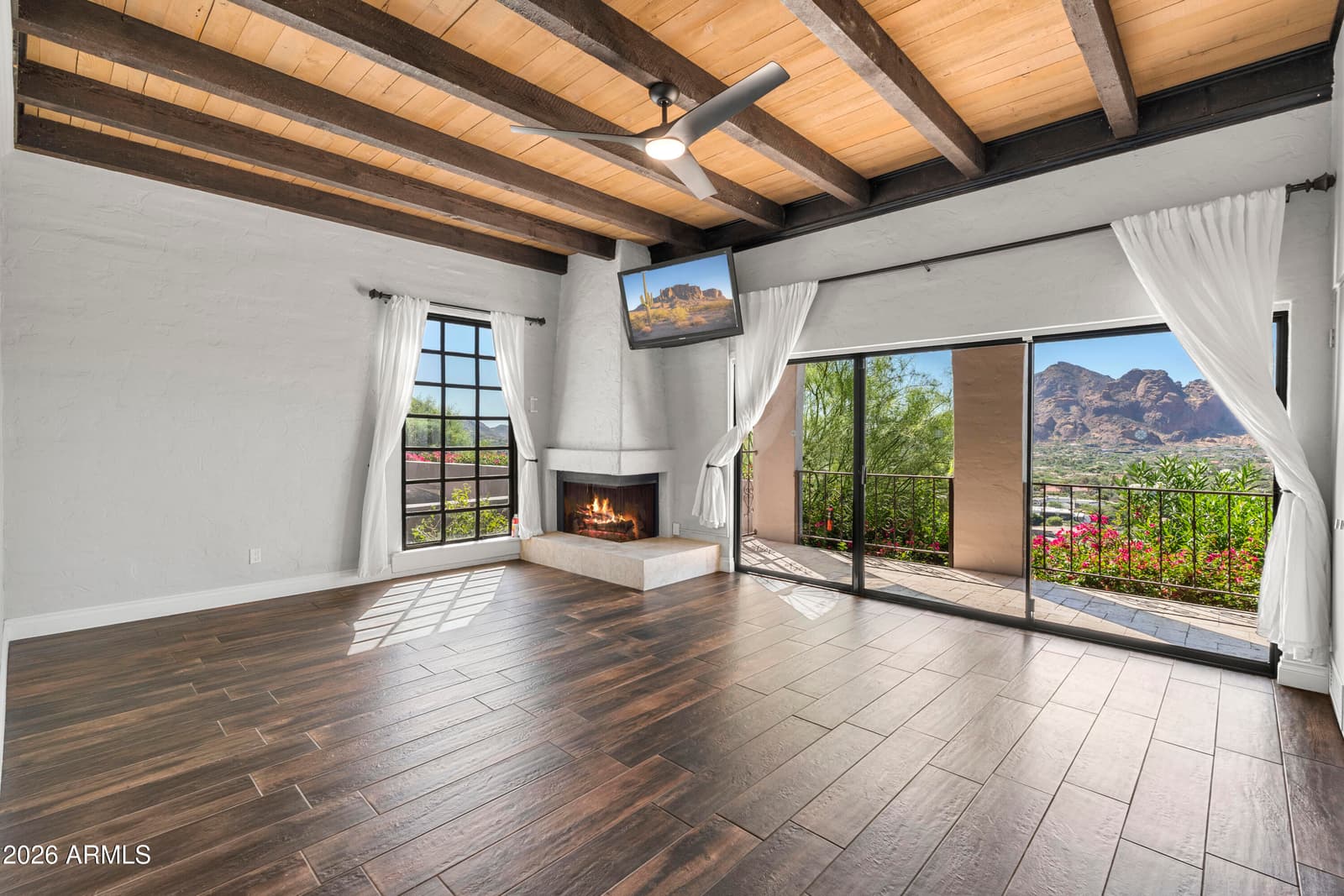 6900 N HIGHLANDS Drive, Paradise Valley, AZ 85253 — photo 7 of 45