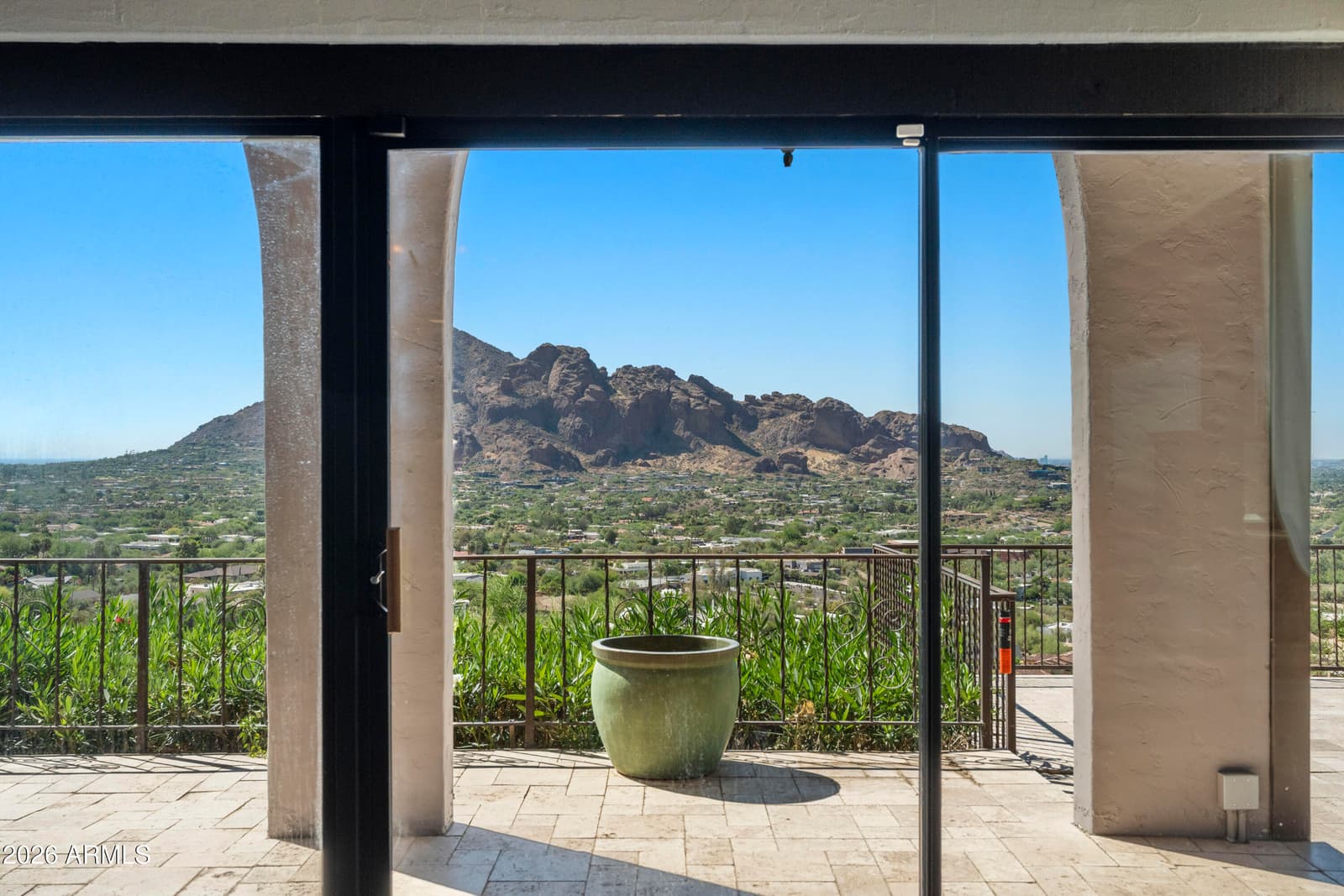 6900 N HIGHLANDS Drive, Paradise Valley, AZ 85253 — photo 15 of 45