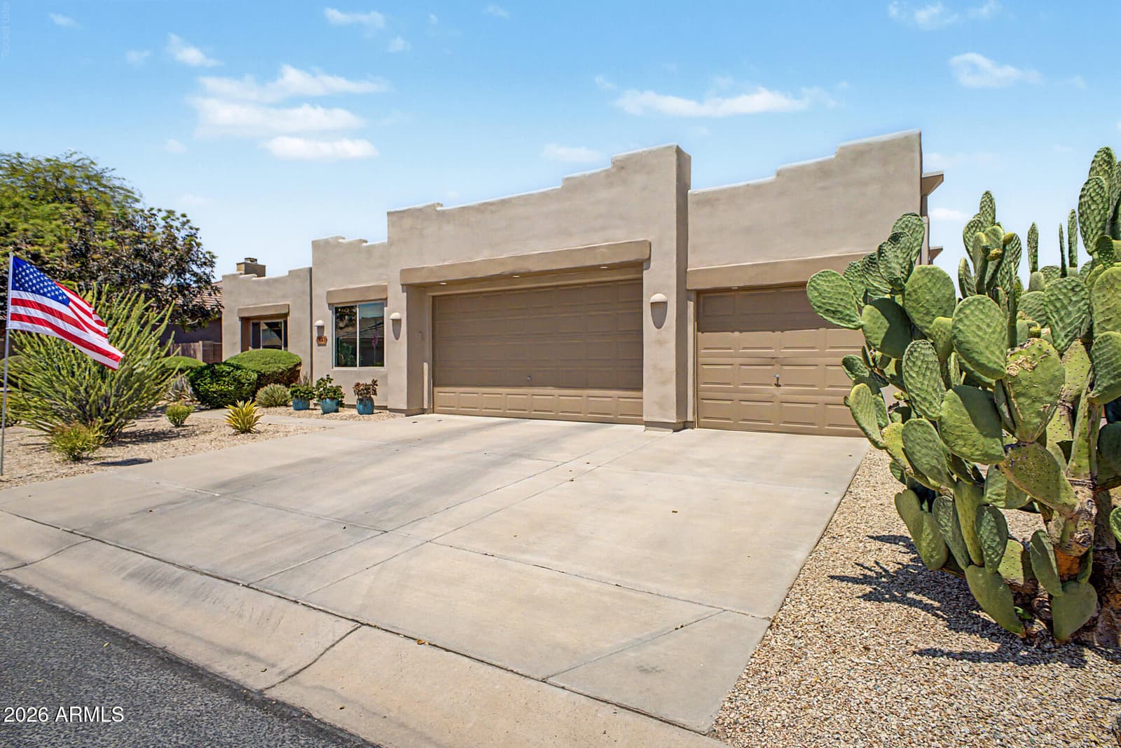 364 W STIRRUP Lane, San Tan Valley, AZ 85143 — photo 2 of 59