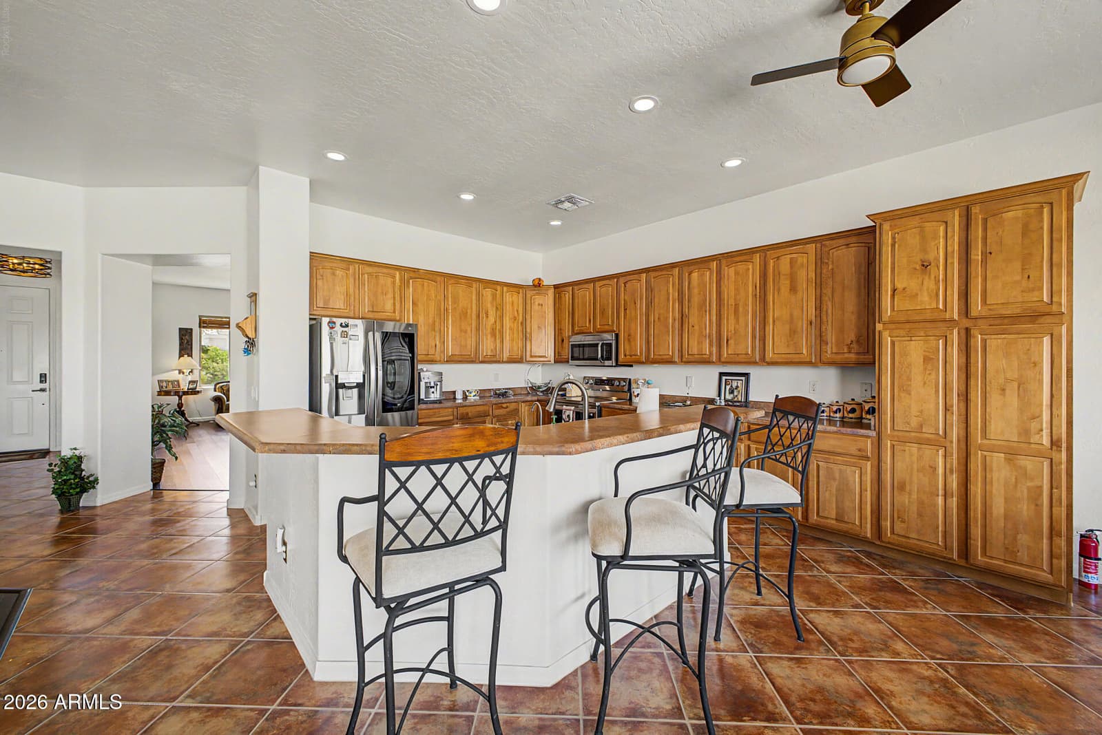364 W STIRRUP Lane, San Tan Valley, AZ 85143 — photo 15 of 59