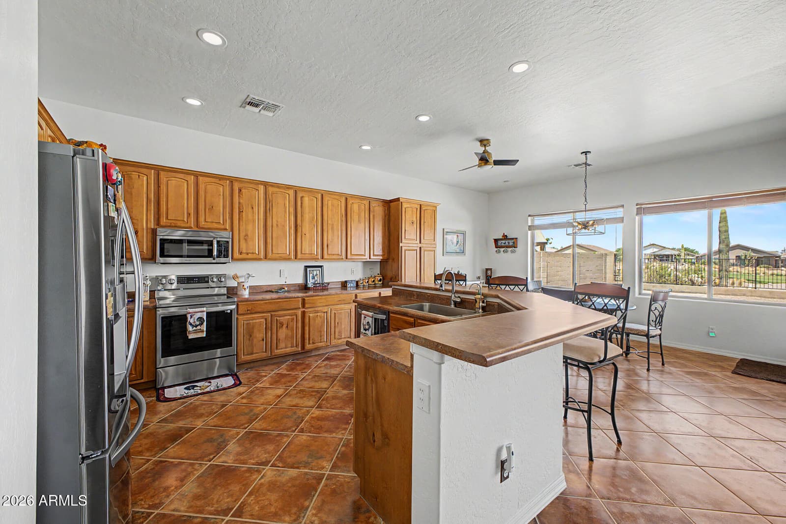 364 W STIRRUP Lane, San Tan Valley, AZ 85143 — photo 16 of 59
