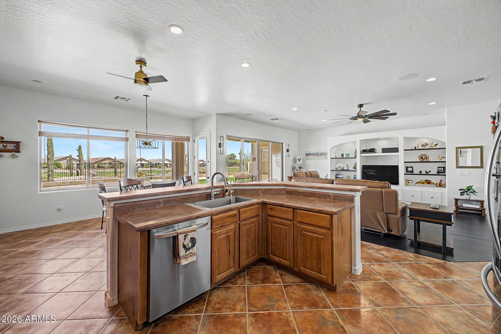 364 W STIRRUP Lane, San Tan Valley, AZ 85143 — photo 17 of 59