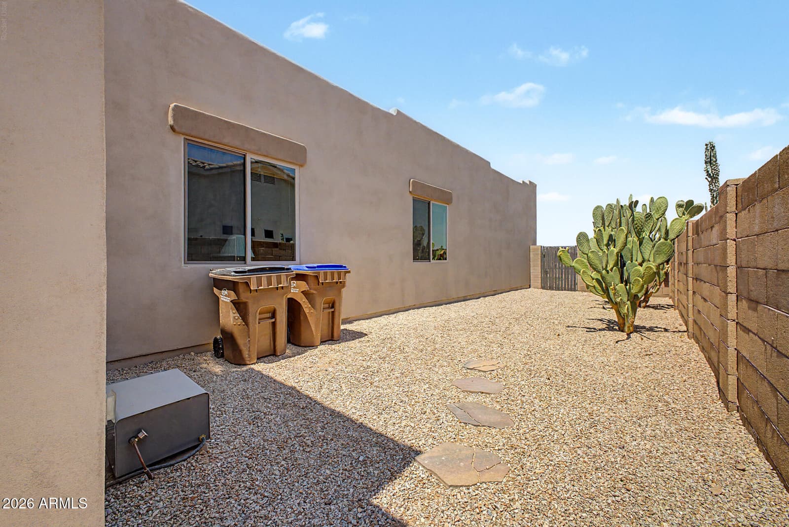 364 W STIRRUP Lane, San Tan Valley, AZ 85143 — photo 42 of 59