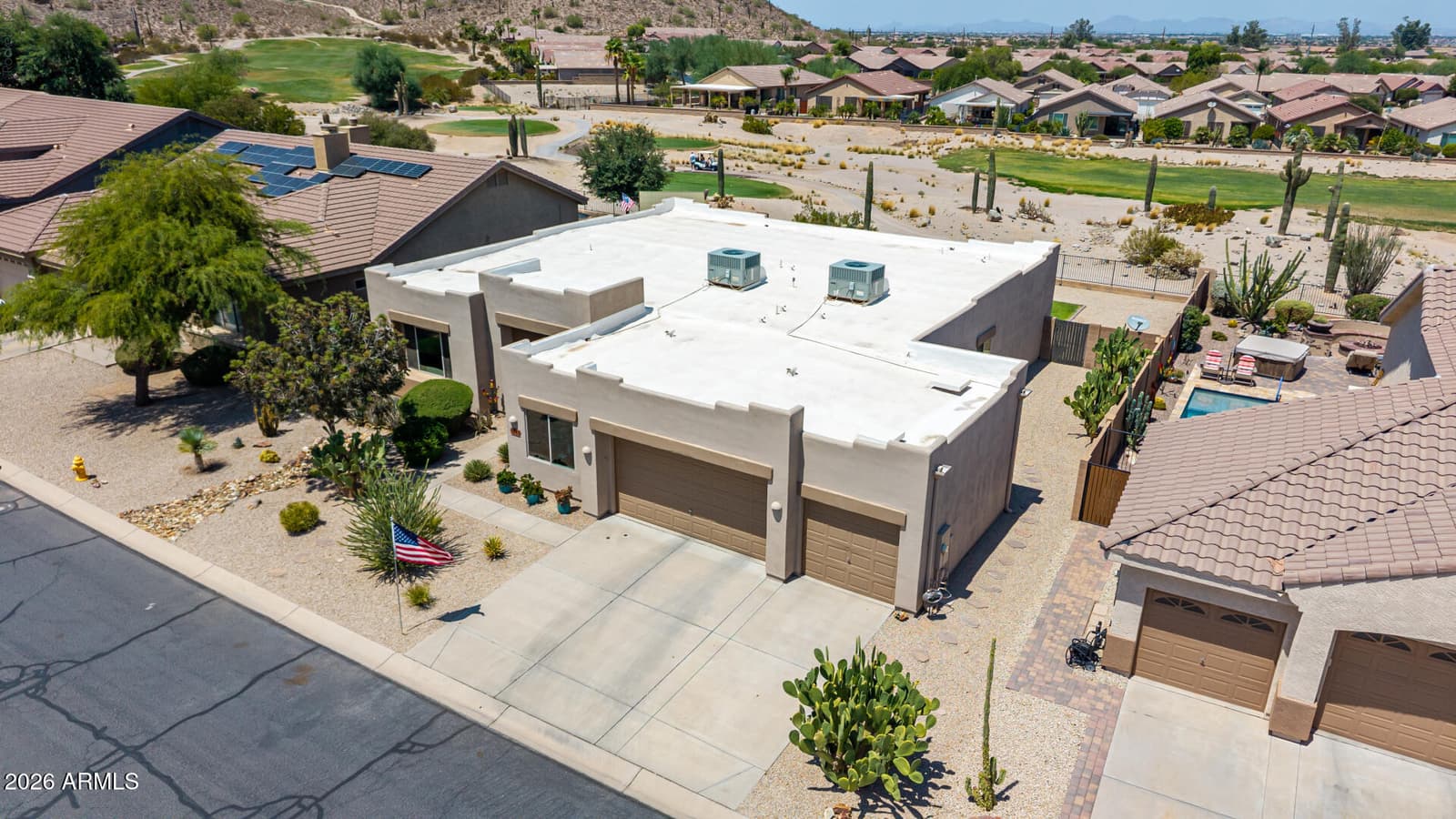 364 W STIRRUP Lane, San Tan Valley, AZ 85143 — photo 4 of 59