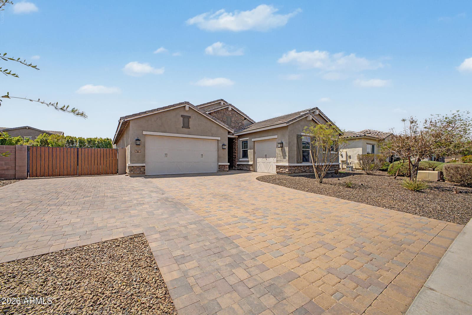 9349 W LOUISE Drive, Peoria, AZ 85383 — photo 3 of 61