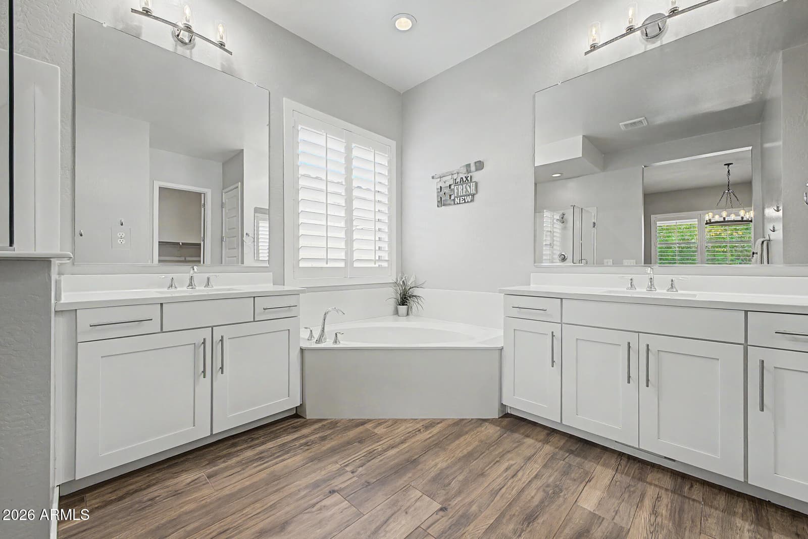 9349 W LOUISE Drive, Peoria, AZ 85383 — photo 34 of 61