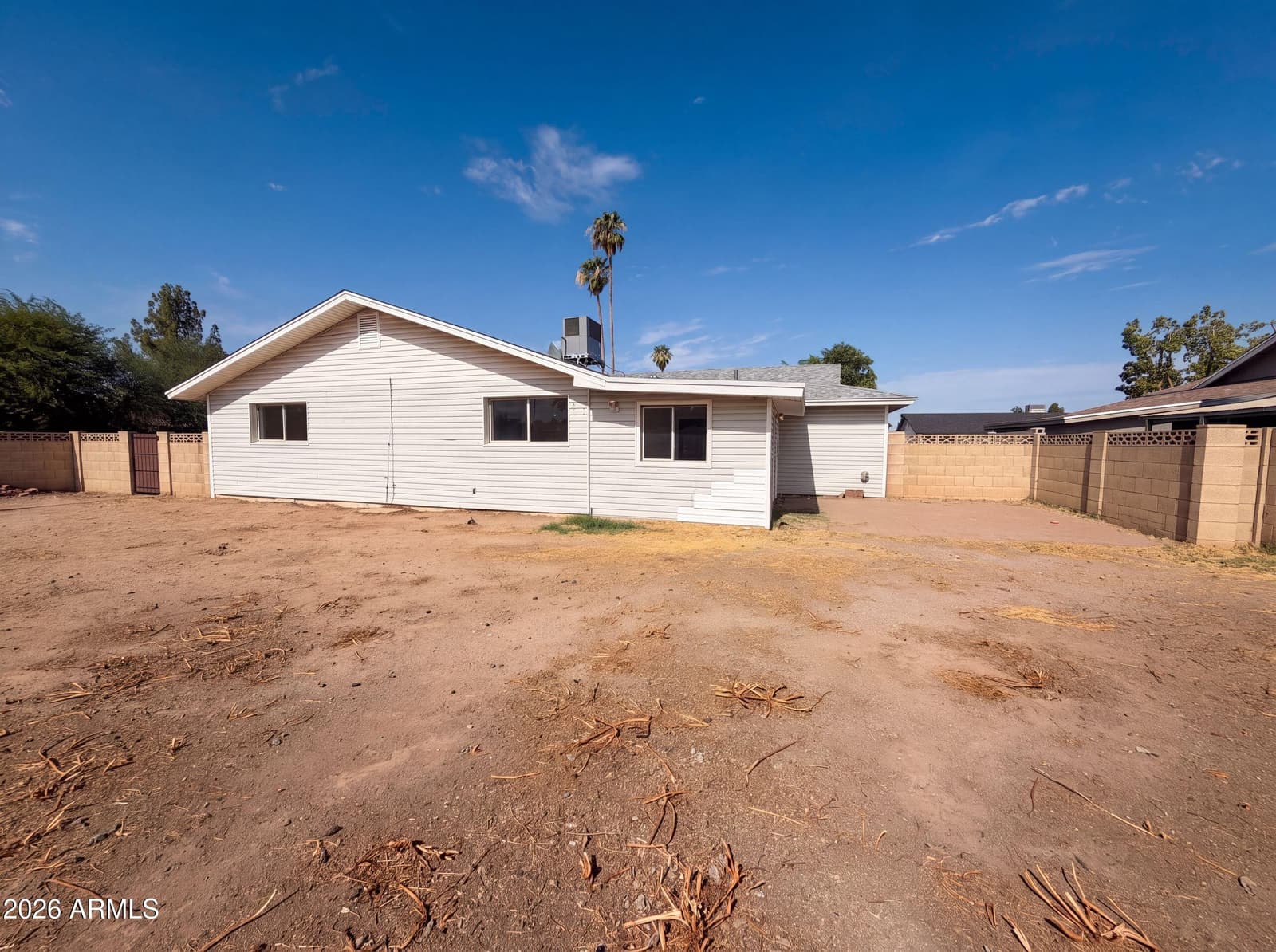 10215 N 36TH Avenue, Phoenix, AZ 85051 — photo 4 of 27