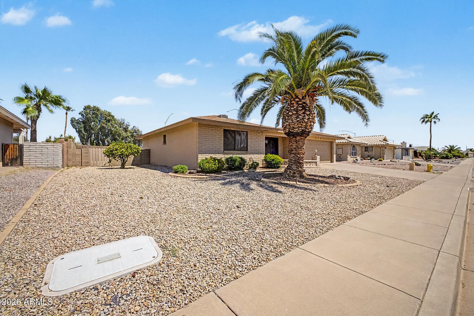 2557 S ZINNIA, Mesa, AZ 85209 — photo 4 of 90