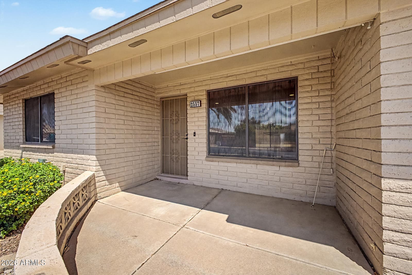 2557 S ZINNIA, Mesa, AZ 85209 — photo 7 of 90