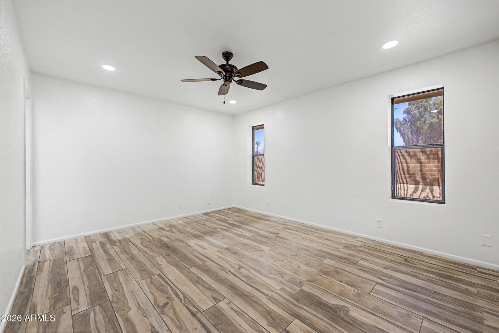 2557 S ZINNIA, Mesa, AZ 85209 — photo 19 of 90