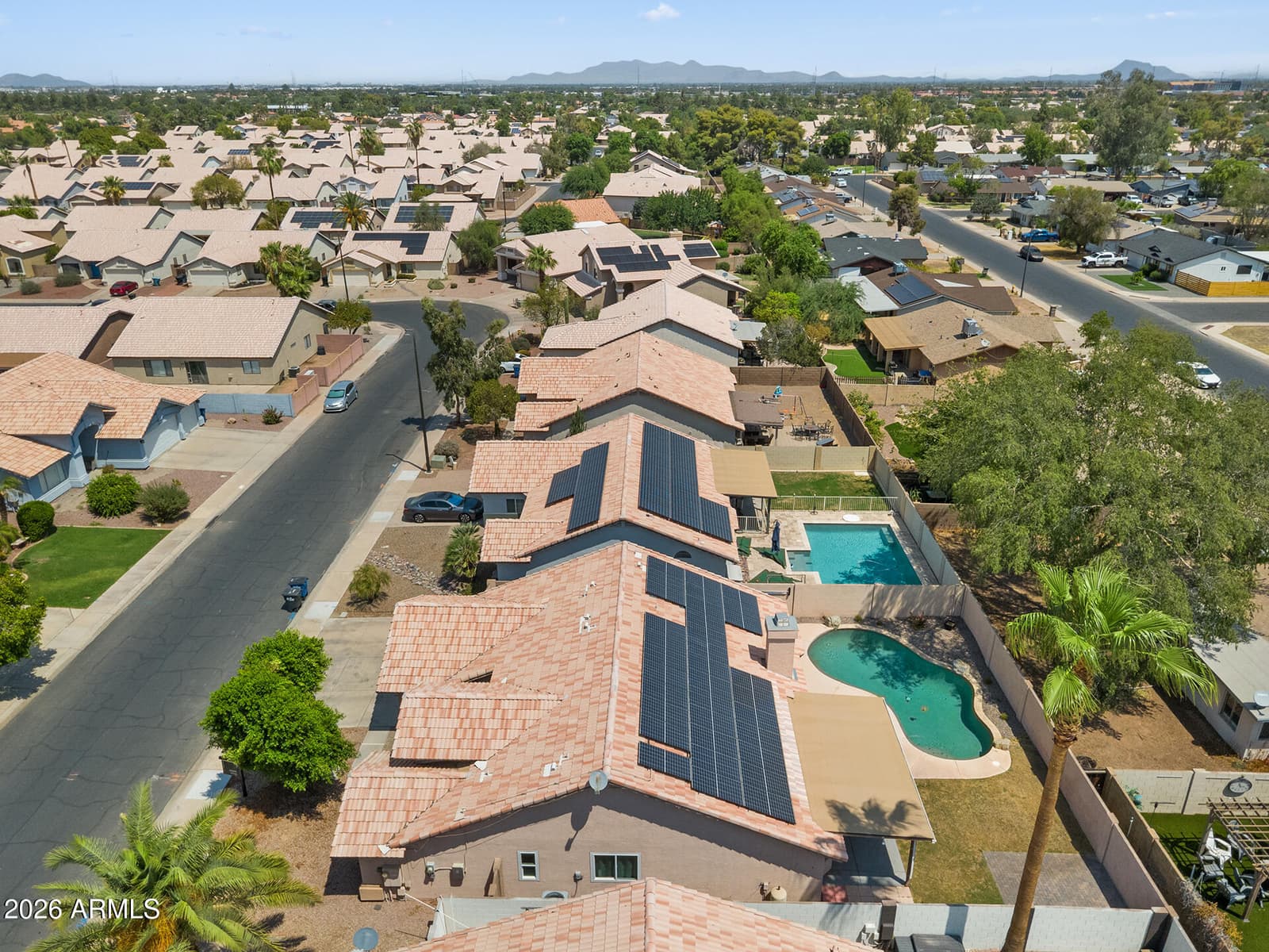 325 S GOLDEN KEY Drive, Gilbert, AZ 85233 — photo 30 of 32