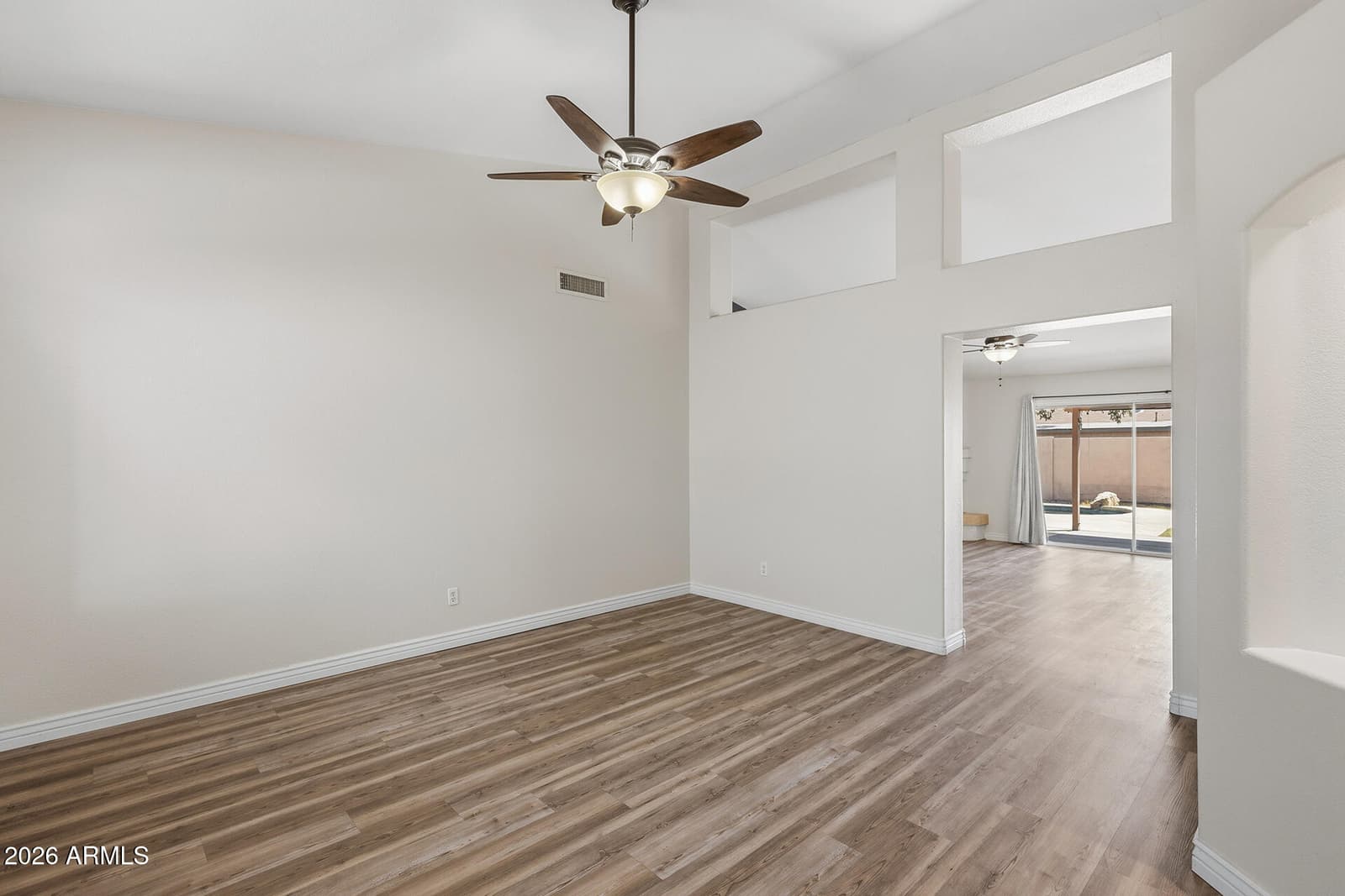 325 S GOLDEN KEY Drive, Gilbert, AZ 85233 — photo 3 of 32
