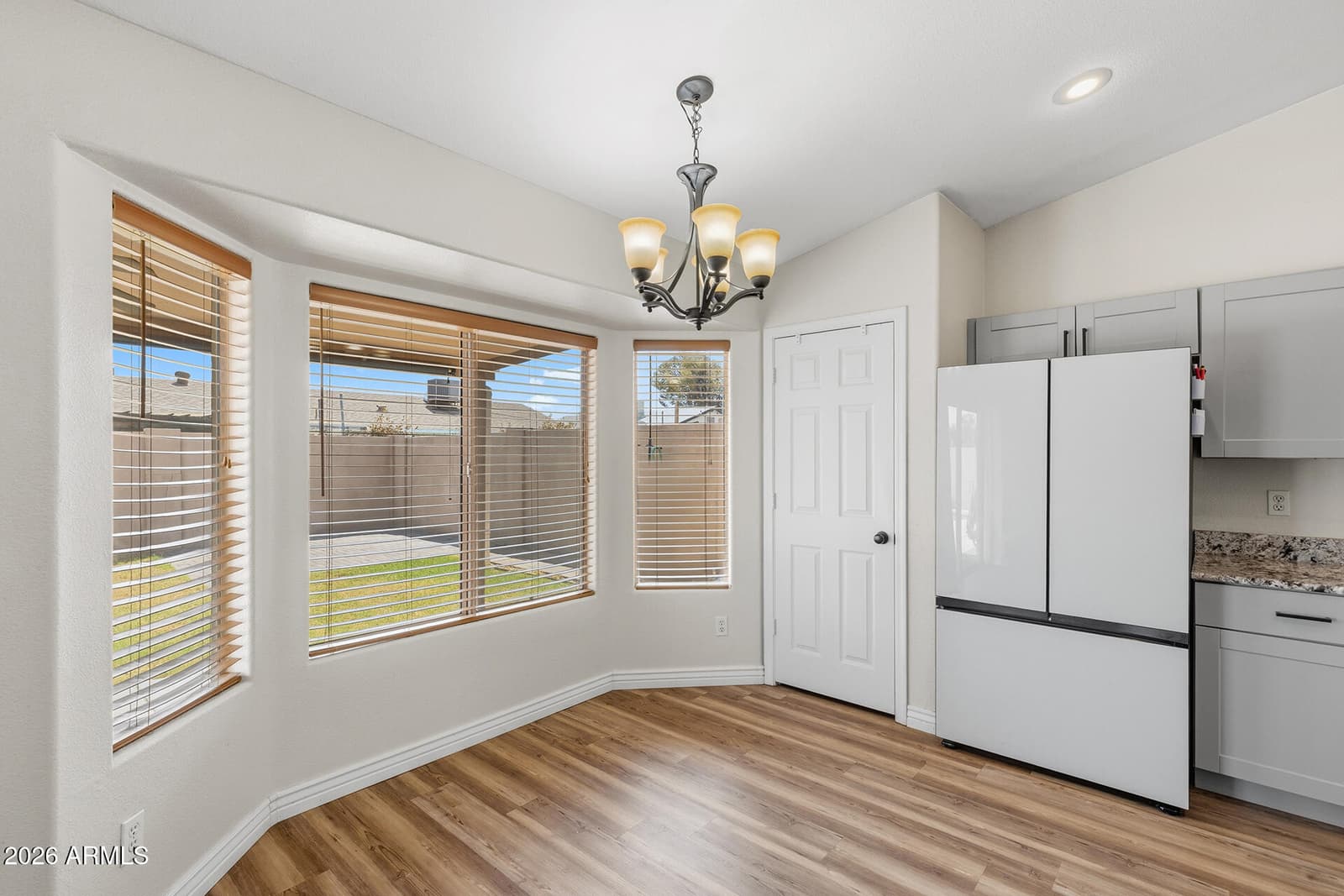 325 S GOLDEN KEY Drive, Gilbert, AZ 85233 — photo 15 of 32