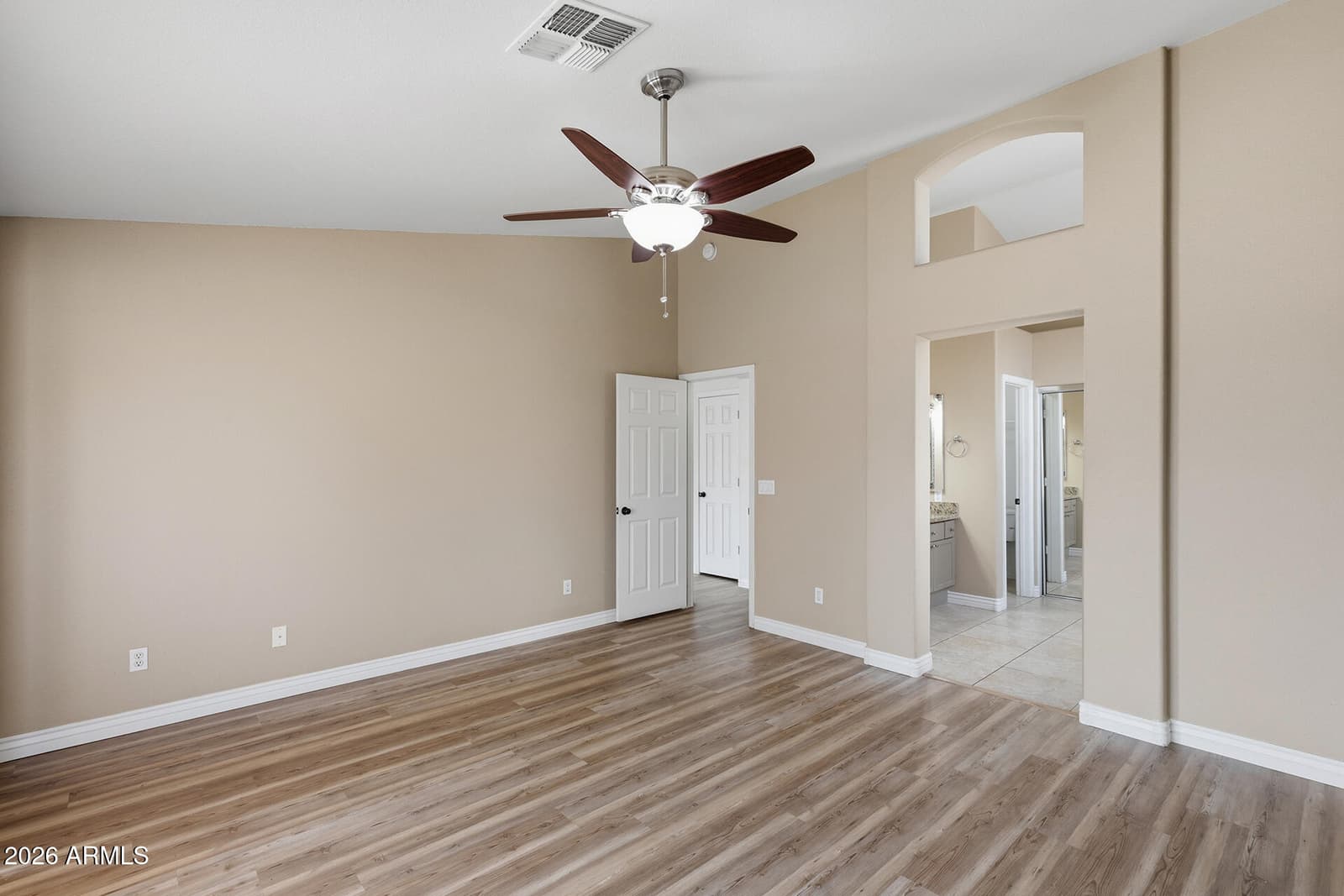 325 S GOLDEN KEY Drive, Gilbert, AZ 85233 — photo 18 of 32