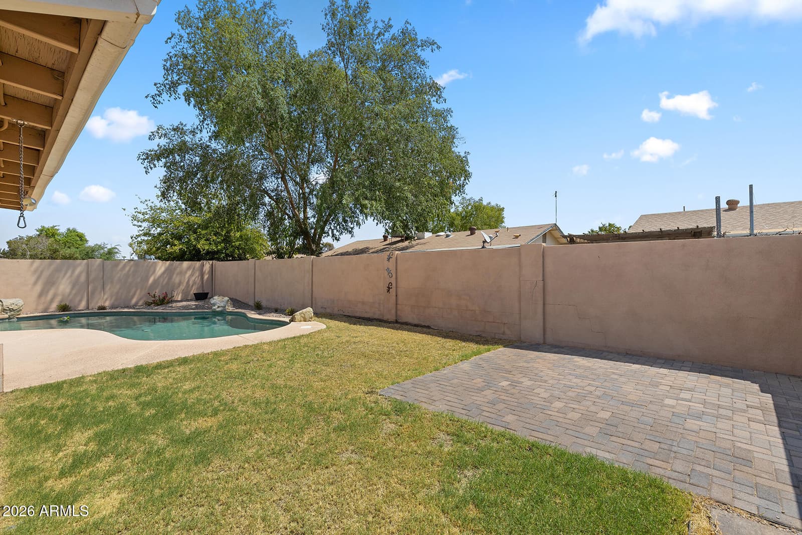 325 S GOLDEN KEY Drive, Gilbert, AZ 85233 — photo 27 of 32