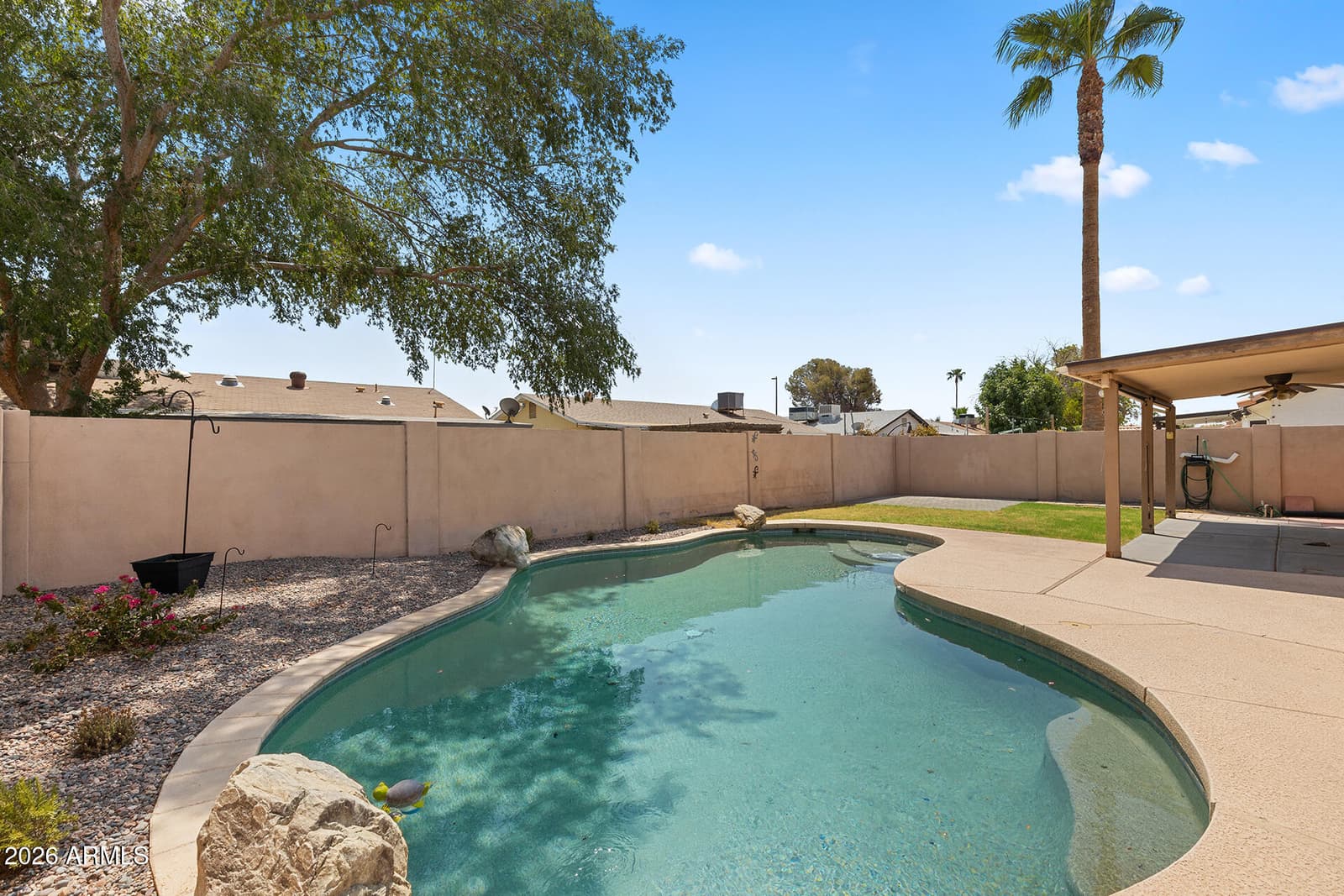 325 S GOLDEN KEY Drive, Gilbert, AZ 85233 — photo 25 of 32