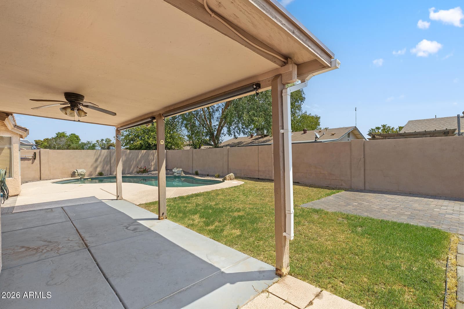 325 S GOLDEN KEY Drive, Gilbert, AZ 85233 — photo 23 of 32