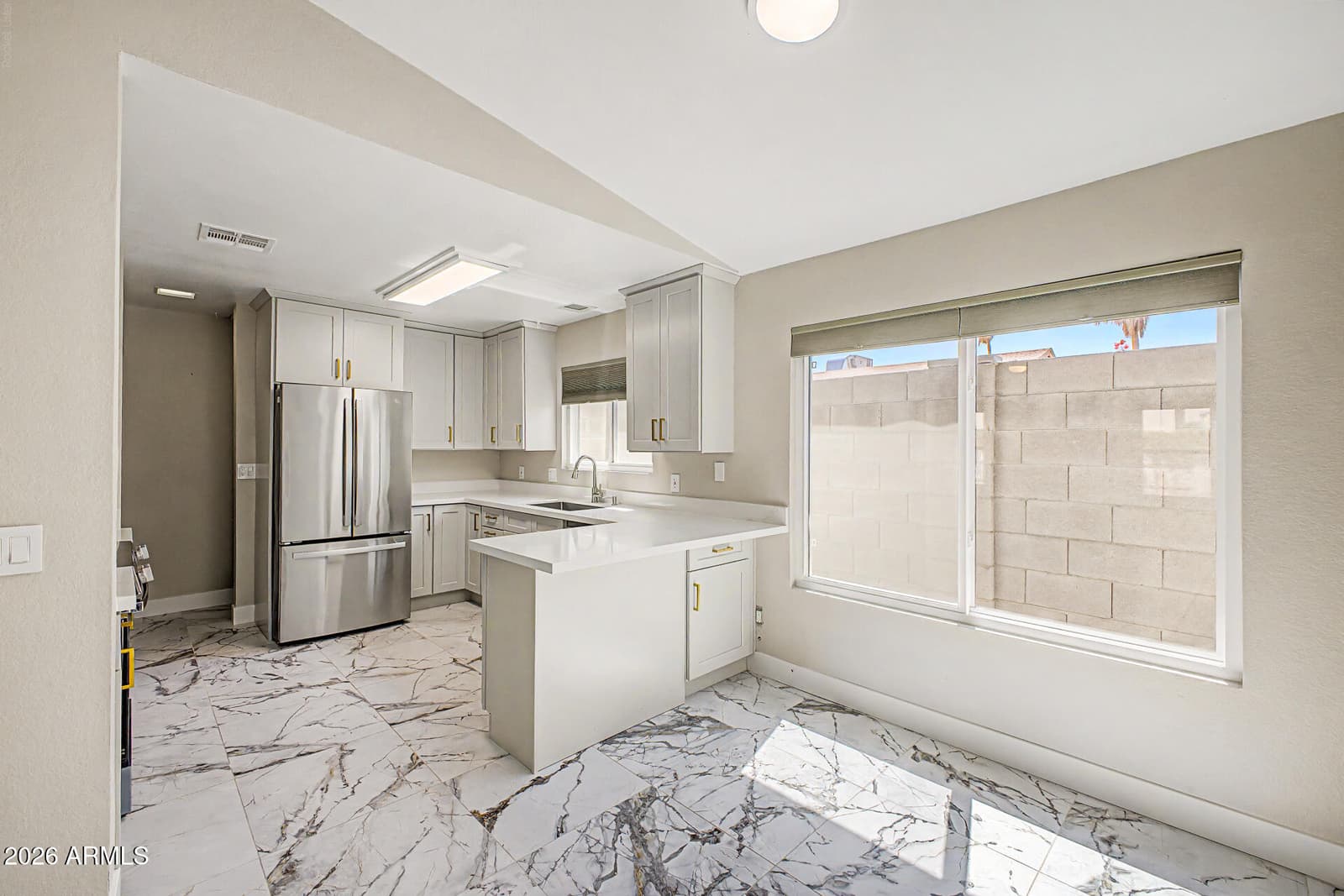 1510 E TARO Lane, Phoenix, AZ 85024 — photo 10 of 28