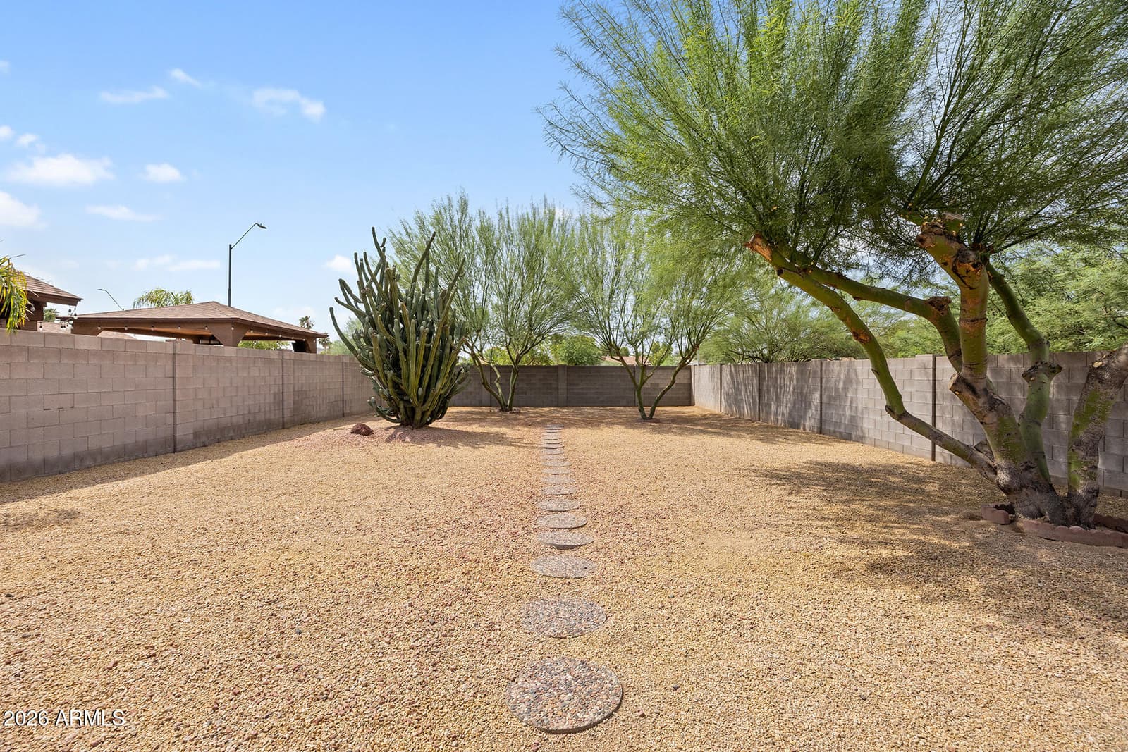 2111 E PARADISE Lane, Phoenix, AZ 85022 — photo 35 of 38