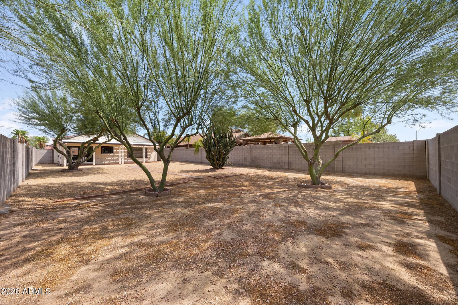 2111 E PARADISE Lane, Phoenix, AZ 85022 — photo 37 of 38