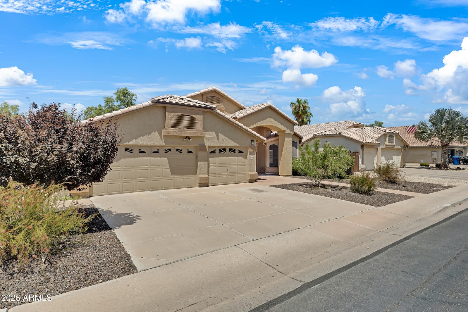 448 W MADERO Avenue, Mesa, AZ 85210 — photo 3 of 36