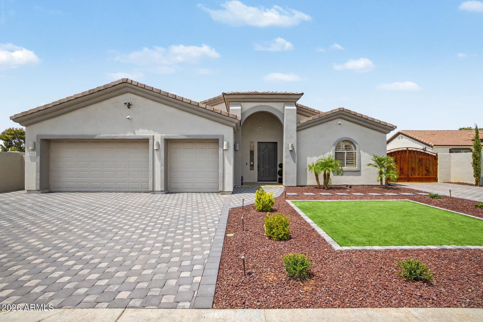 19202 N 30th Street, Phoenix, AZ 85050 — photo 2 of 56