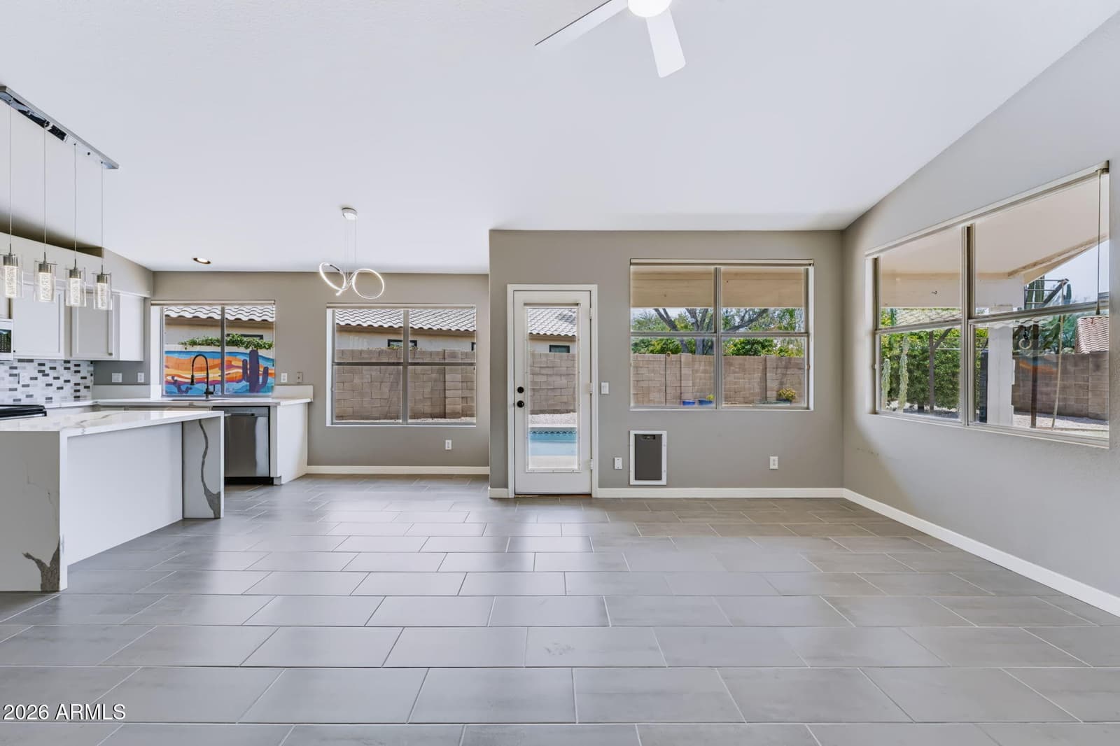 2243 E ROBIN Lane, Phoenix, AZ 85024 — photo 15 of 40